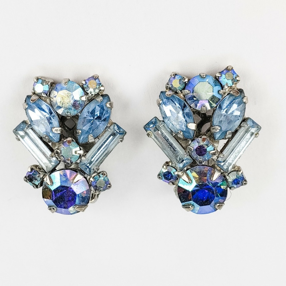 Vintage Baby Blue‎ Faceted Rhinestone Weiss Clip On Earrings